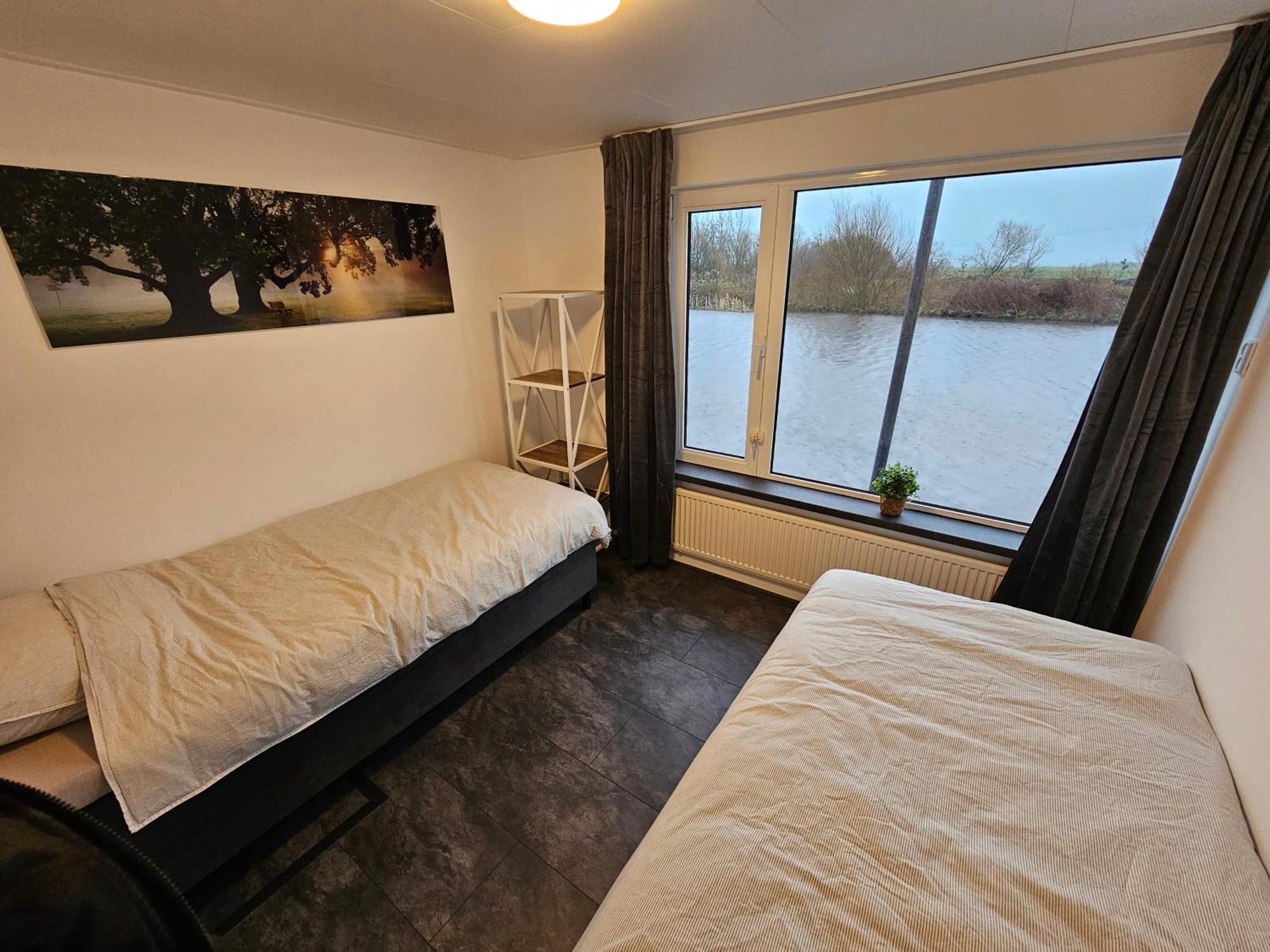 Luxe Woonboot In De Natuur Evt Met Console Bootje! Leeuwarden Extérieur photo